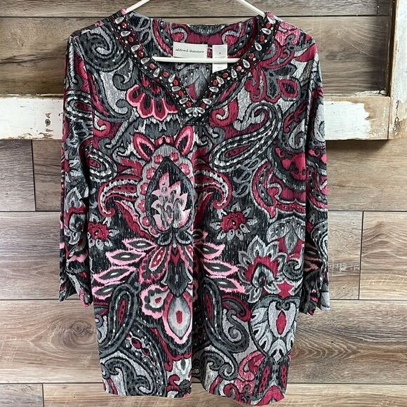 Alfred Dunner Ladies Beaded Neck Dress Top, Size Small, Pink, Gray and Black - Picture 2 of 6